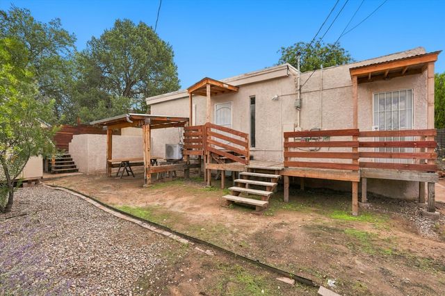 2723 Hyder Avenue SE, Albuquerque, NM 87106