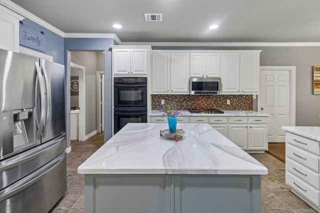 6328 Creek Bluff Court, Sachse, TX 75048