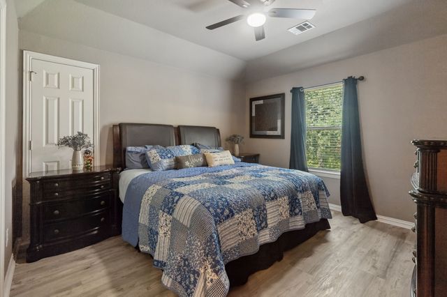 6328 Creek Bluff Court, Sachse, TX 75048
