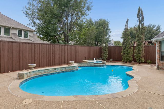 6328 Creek Bluff Court, Sachse, TX 75048