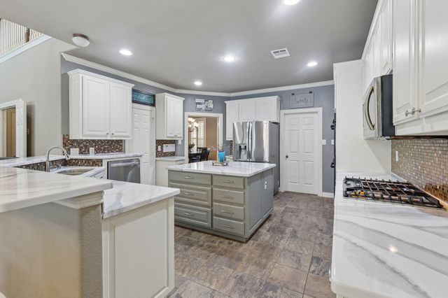 6328 Creek Bluff Court, Sachse, TX 75048