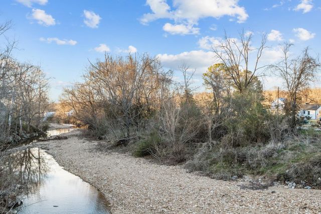 206 Joe St, Waverly, TN 37185