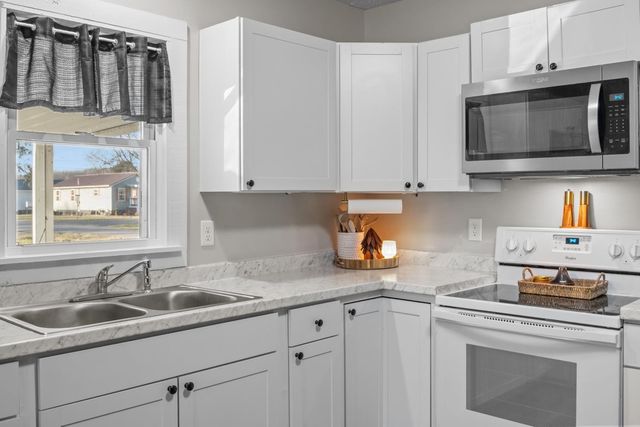 206 Joe St, Waverly, TN 37185