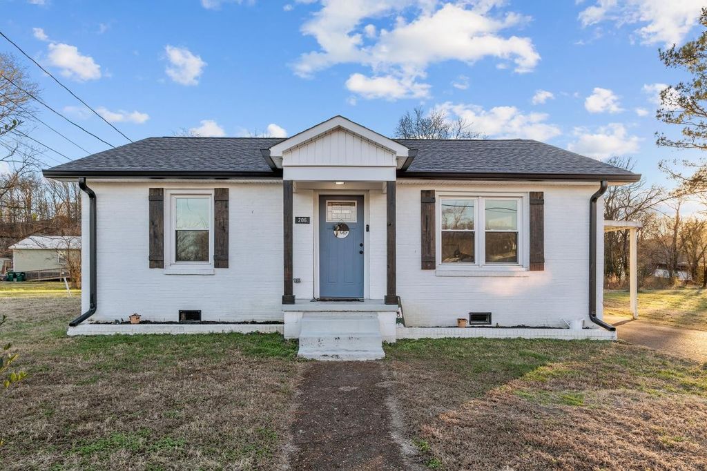 206 Joe St, Waverly, TN 37185