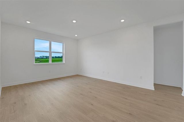 1007 FIESTA KEY CIRCLE, Lady Lake, FL 32159