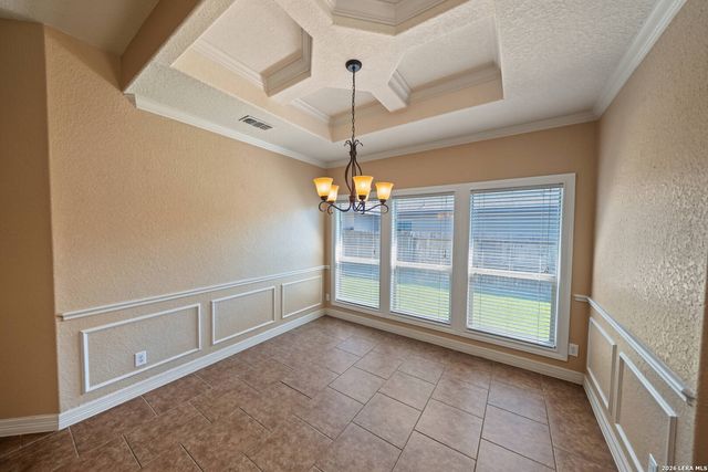 15513 DELL LN, Selma, TX 78154