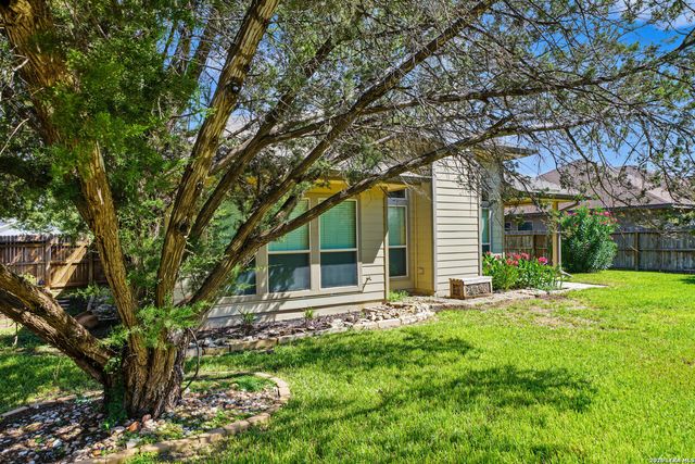 15513 DELL LN, Selma, TX 78154