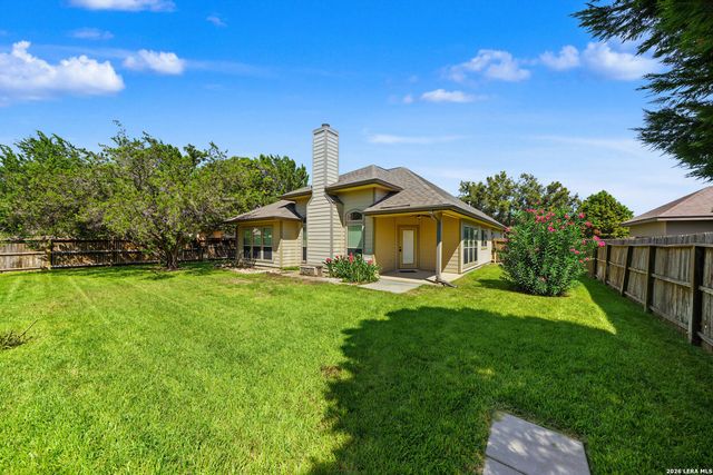 15513 DELL LN, Selma, TX 78154