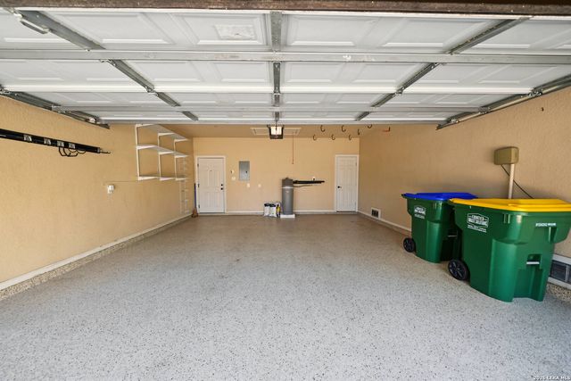 15513 DELL LN, Selma, TX 78154