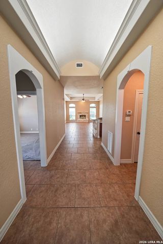 15513 DELL LN, Selma, TX 78154