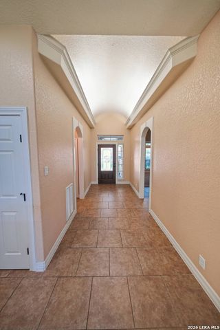 15513 DELL LN, Selma, TX 78154