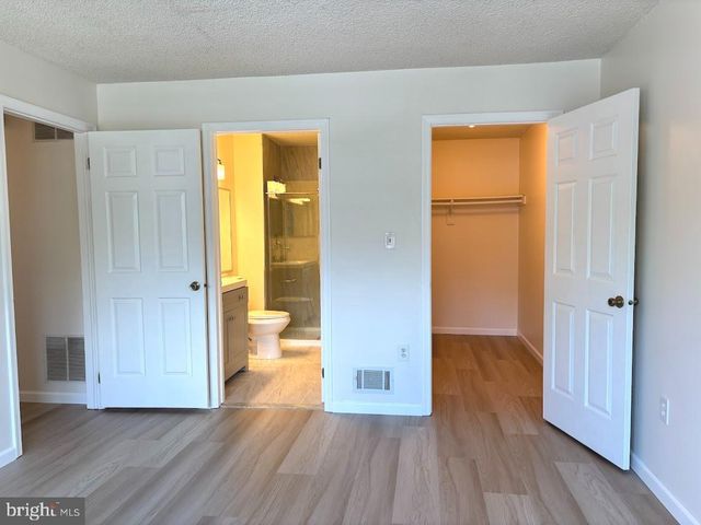 27 JOYNER CT, Lawrenceville, NJ 08648