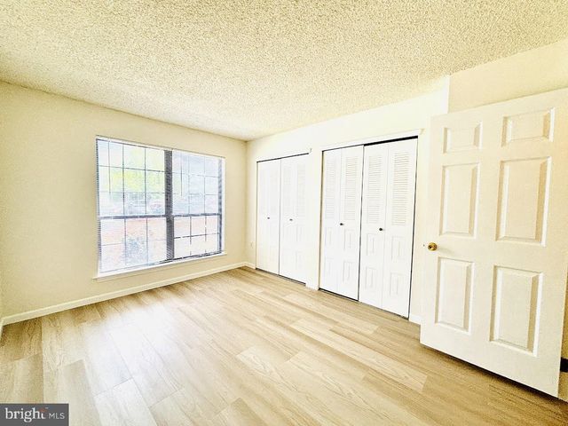 27 JOYNER CT, Lawrenceville, NJ 08648