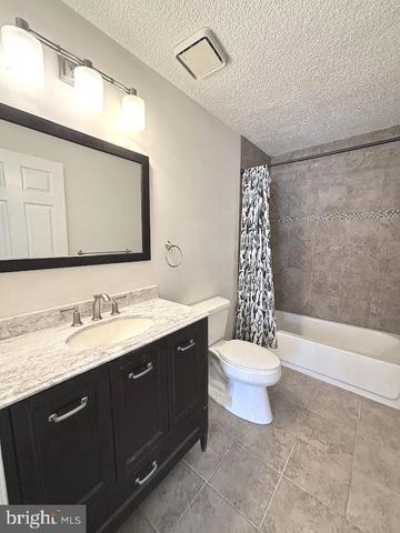 27 JOYNER CT, Lawrenceville, NJ 08648