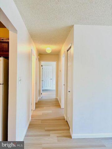 27 JOYNER CT, Lawrenceville, NJ 08648