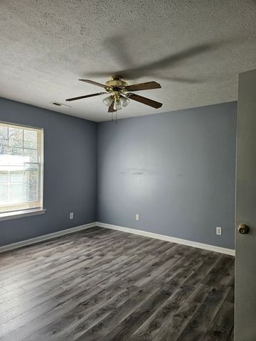 1257 Parkway Pl Apt G, Clarksville, TN 37042