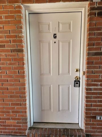 1257 Parkway Pl Apt G, Clarksville, TN 37042