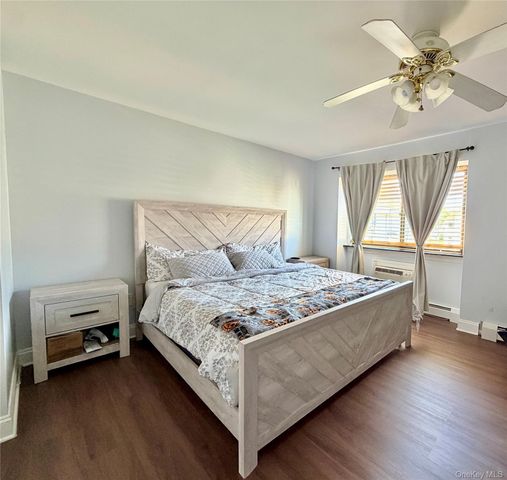 25 Pierces Road 28, Newburgh, NY 12550