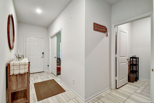 8863 Grey Elm, Elmendorf, TX 78112