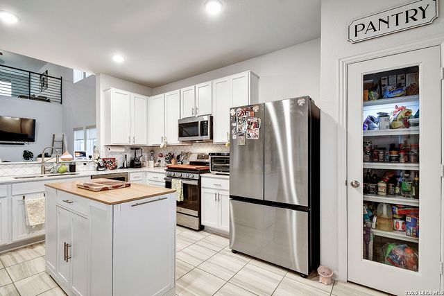 8863 Grey Elm, Elmendorf, TX 78112