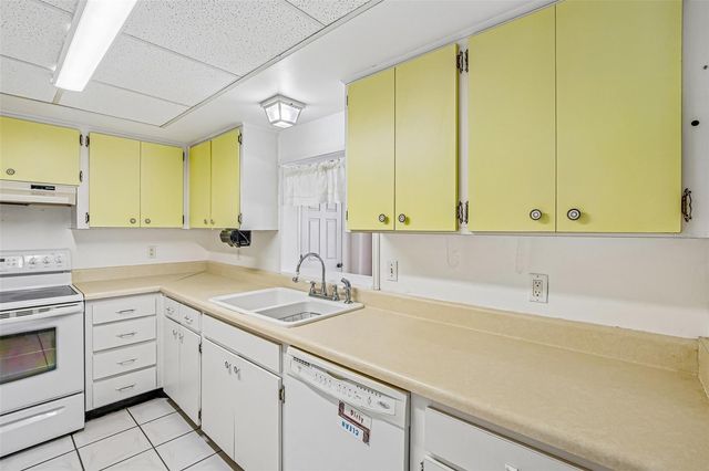 647 FORT DUQUESNA DRIVE, Sun City Center, FL 33573