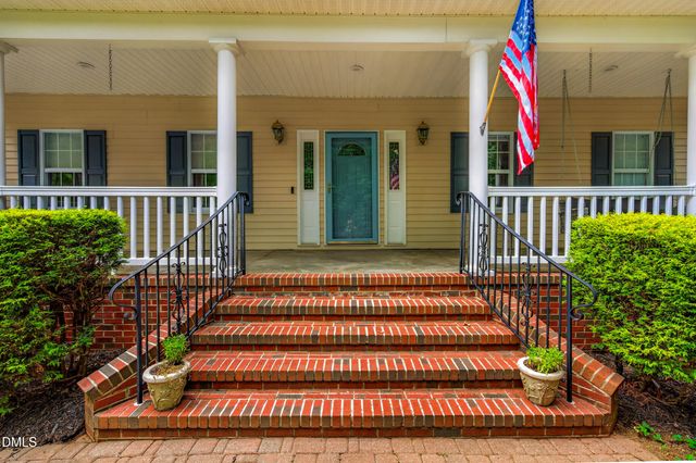 26 Shadymont Drive, Pittsboro, NC 27312