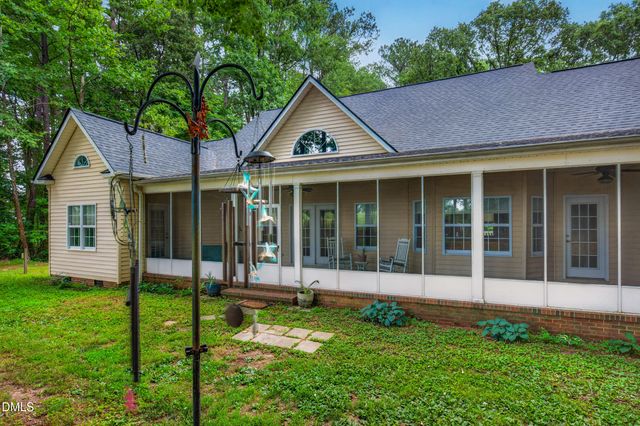 26 Shadymont Drive, Pittsboro, NC 27312