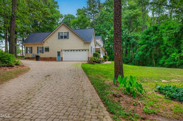 26 Shadymont Drive, Pittsboro, NC 27312