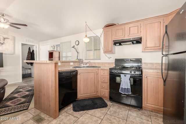 7807 E MAIN Street E-38, Mesa, AZ 85207