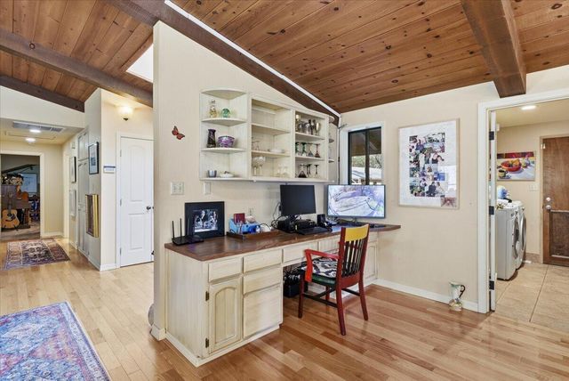 1407 Upper River Road, Gold Hill, OR 97525