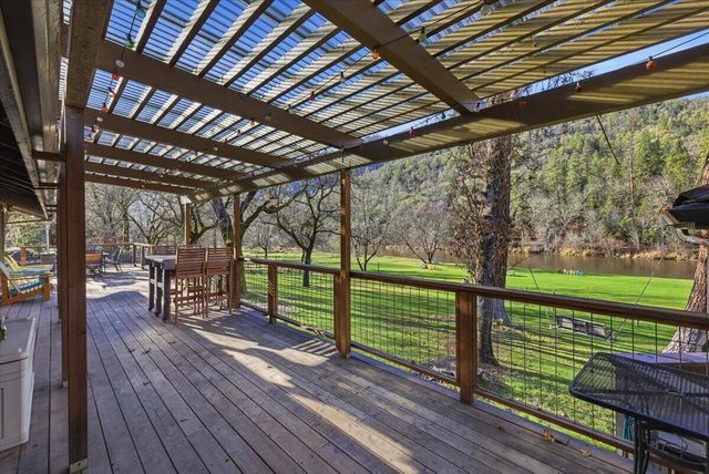 1407 Upper River Road, Gold Hill, OR 97525