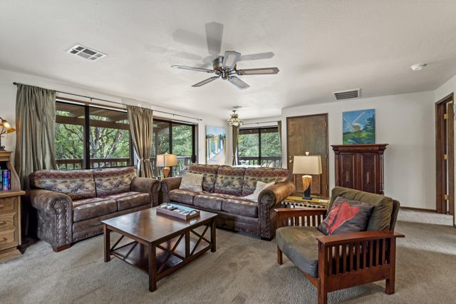 1407 Upper River Road, Gold Hill, OR 97525