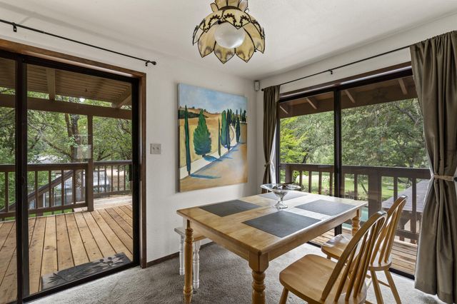 1407 Upper River Road, Gold Hill, OR 97525