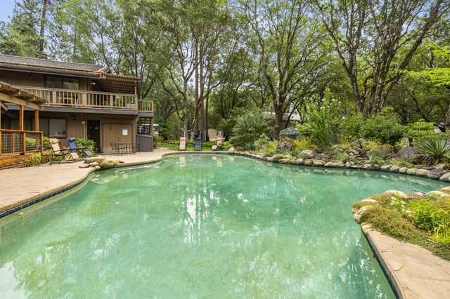 1407 Upper River Road, Gold Hill, OR 97525