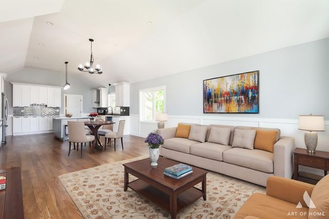 8650 Lockwood Avenue, Burbank, IL 60459