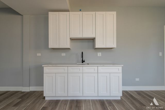 8650 Lockwood Avenue, Burbank, IL 60459