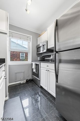 162 Belleville Ave 1A, Bloomfield Twp., NJ 07003