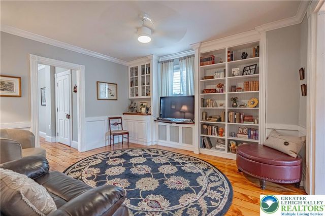 321 East Wall Street, Bethlehem City, PA 18018