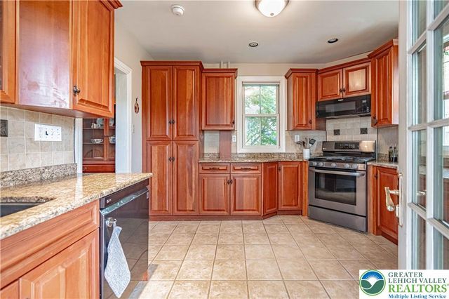 321 East Wall Street, Bethlehem City, PA 18018