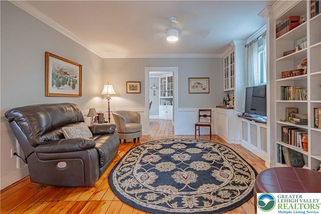 321 East Wall Street, Bethlehem City, PA 18018