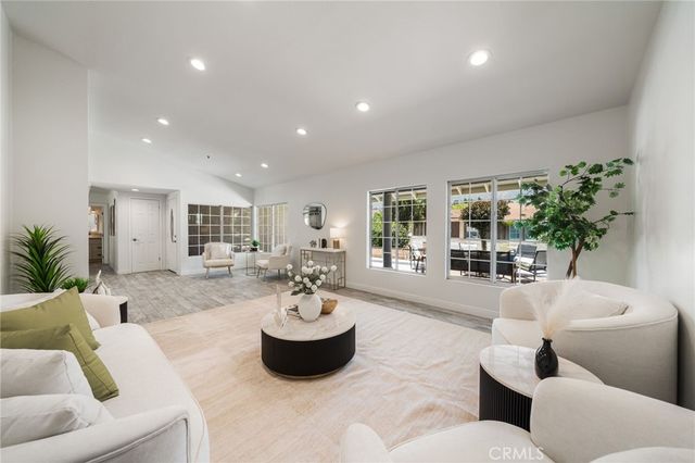 2515 Monterey Peninsula, Corona, CA 92882