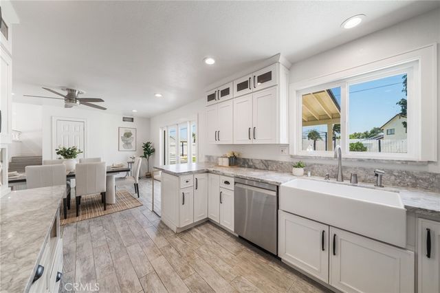 2515 Monterey Peninsula, Corona, CA 92882