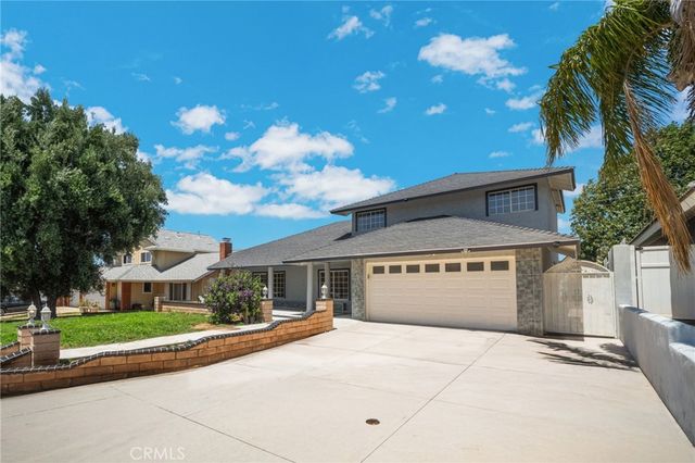 2515 Monterey Peninsula, Corona, CA 92882