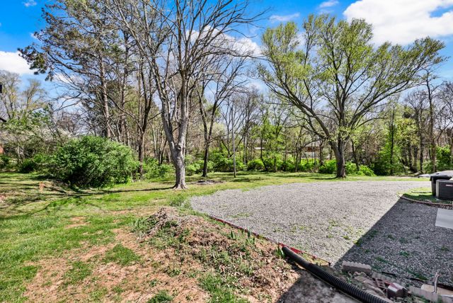 1104 Irving Ln, Clarksville, TN 37040