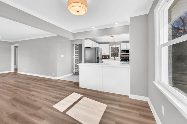 1104 Irving Ln, Clarksville, TN 37040