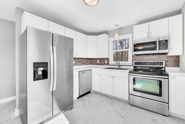 1104 Irving Ln, Clarksville, TN 37040