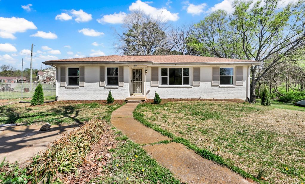 1104 Irving Ln, Clarksville, TN 37040