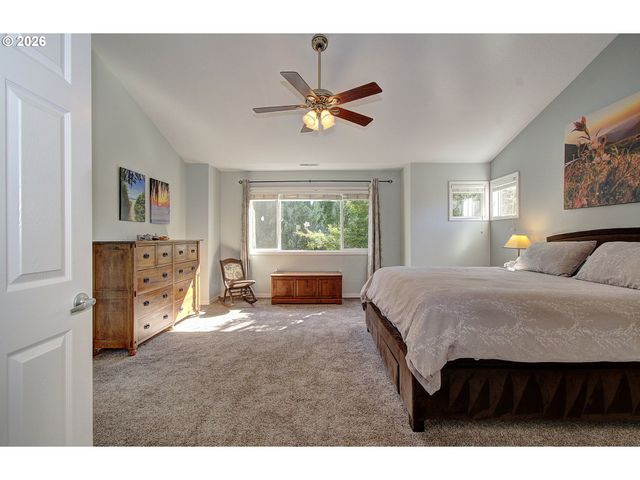 3883 Nw 9TH Loop, Camas, WA 98607