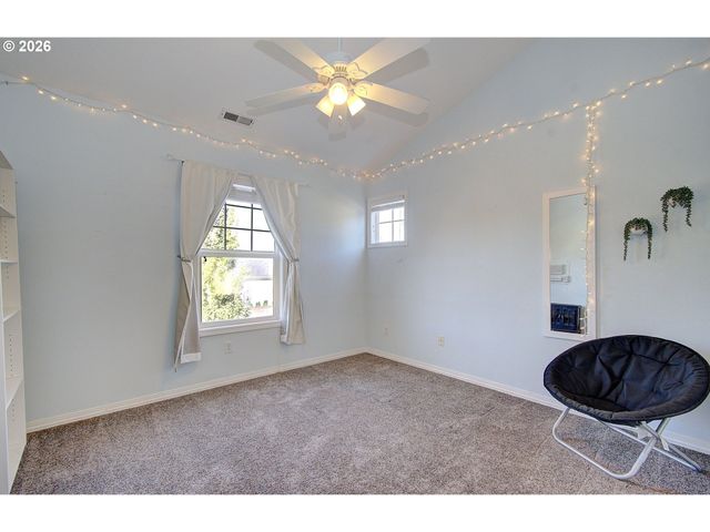 3883 Nw 9TH Loop, Camas, WA 98607