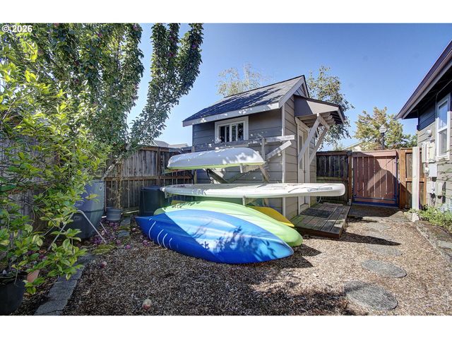 3883 Nw 9TH Loop, Camas, WA 98607